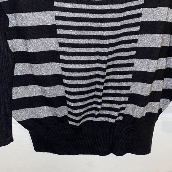 Allen B. Sweater SZ L NWOT . Black & Silver stripes. - Picture 9 of 9